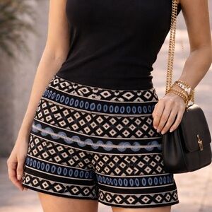 WHBM “The 5” short” 5” printed short ❤️